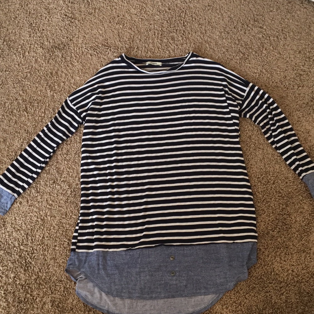 Long sleeve navy/white shirt